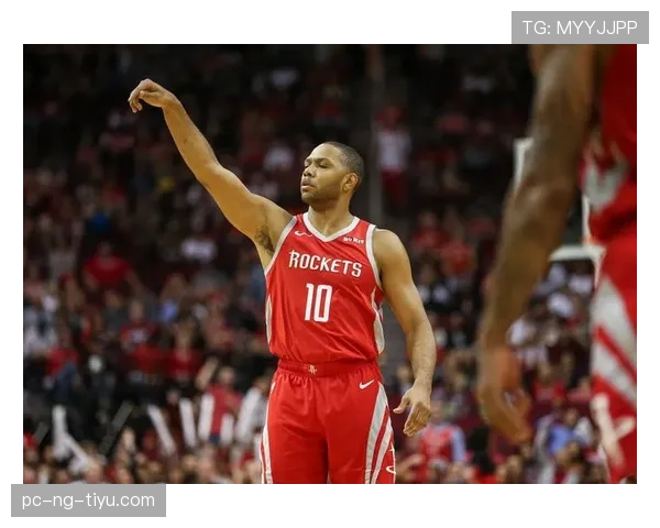 戈登三分无球跑位提升火箭进攻节奏明显拉开空间